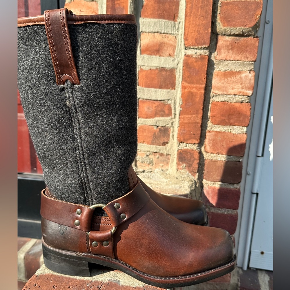 NWOB Frye Harness 12RBoots with Gray Wool Shaft, Sz 9, Brown